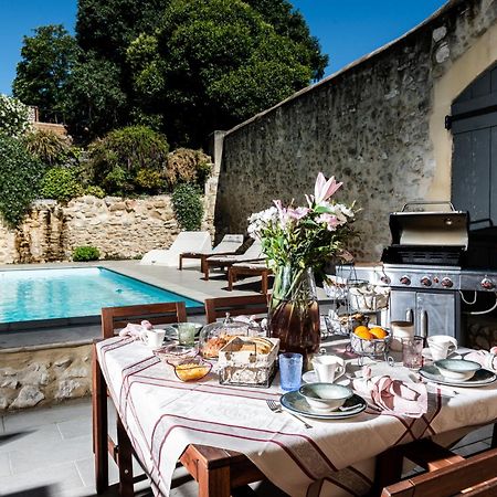La Maison De Livia, Gite, Chambres Et Table D'Hotes Sauzet (Gard) 外观 照片