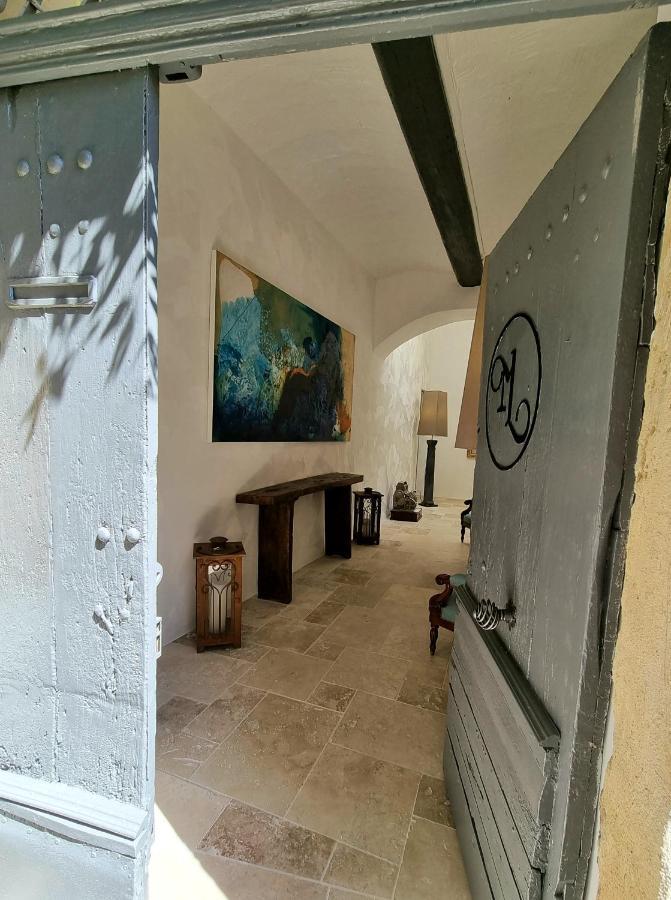La Maison De Livia, Gite, Chambres Et Table D'Hotes Sauzet (Gard) 外观 照片