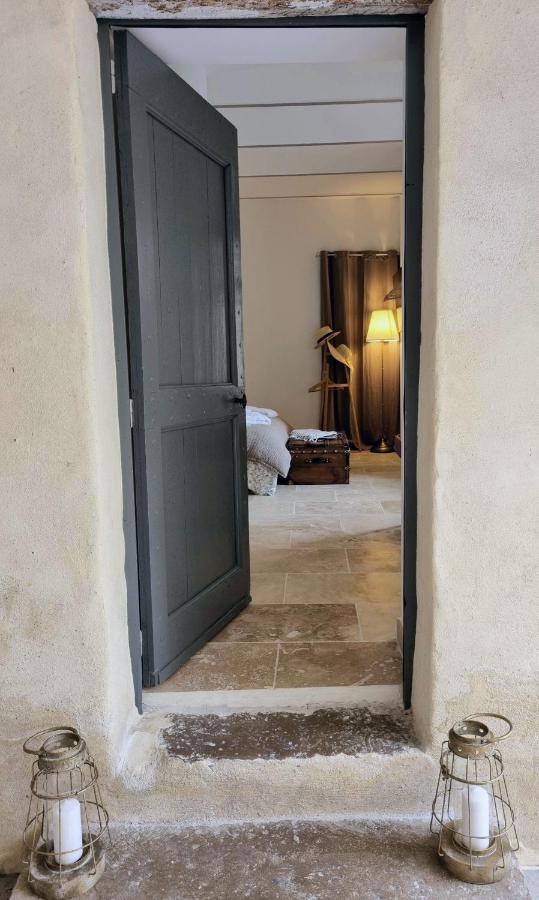 La Maison De Livia, Gite, Chambres Et Table D'Hotes Sauzet (Gard) 外观 照片